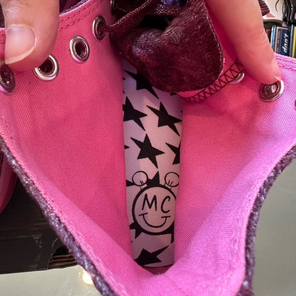 Miley Cyrus x Converse New in Box - Picture 5 of 6